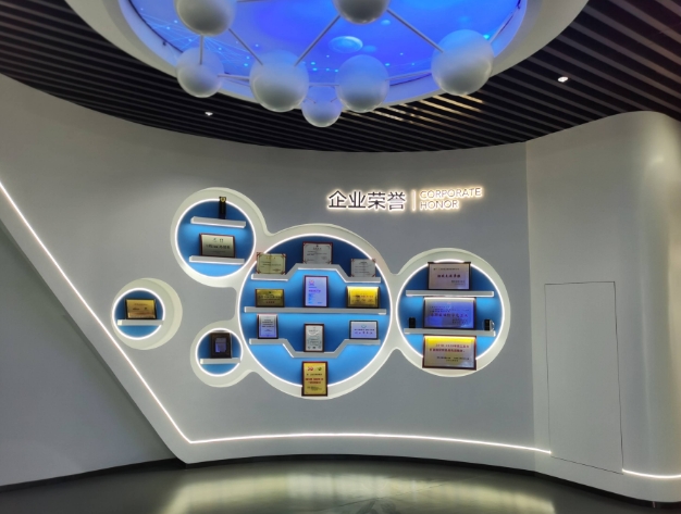 如何設(shè)計(jì)一個(gè)獨(dú)具特色的文化展廳？></a>
					</div>
					<div   id=